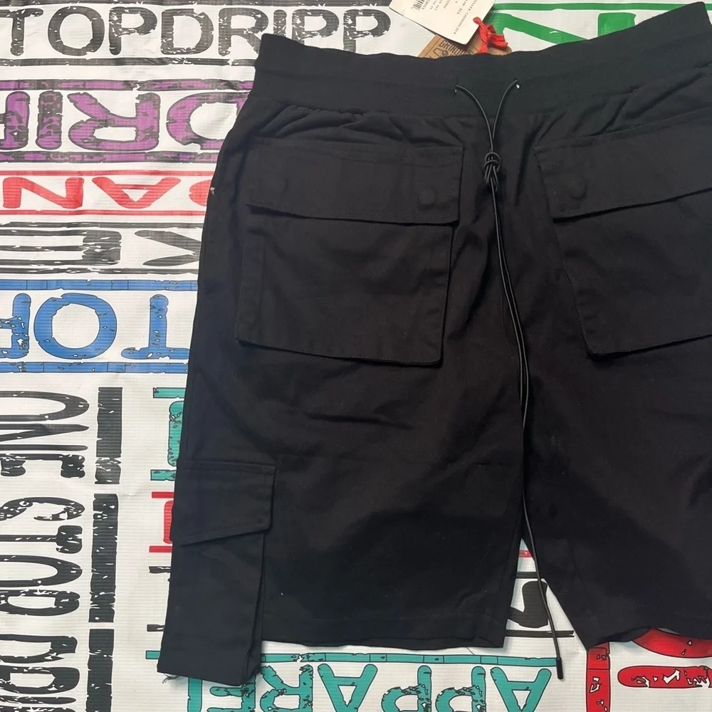 Black cargo shorts Sz various